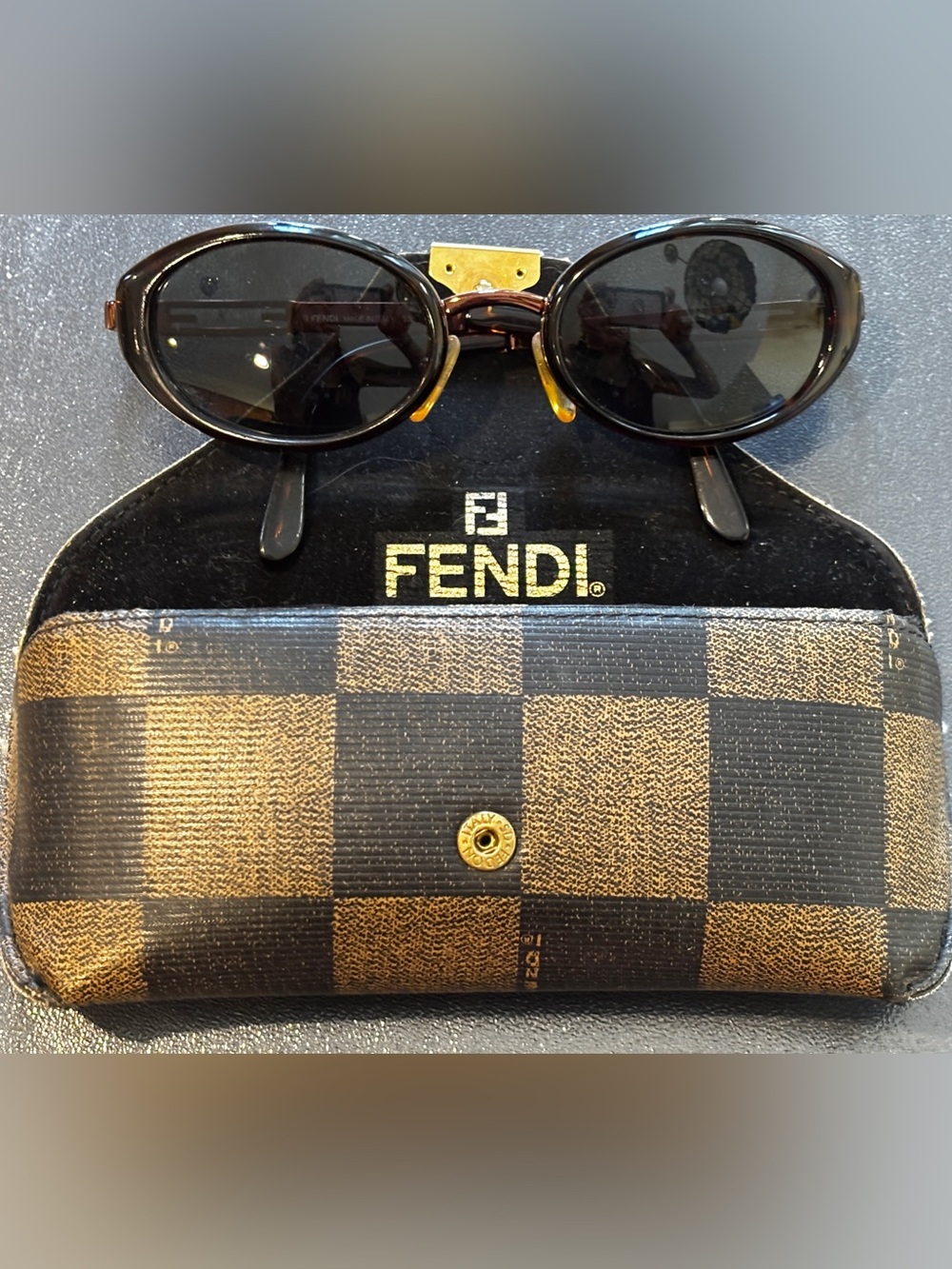 Fendi Black Round Sunglasses with Brown Monogram Case / Genuine